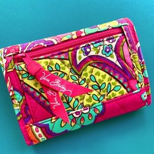 Cute Summer Vera Bradley Pink Swirl Wallet 💖💚